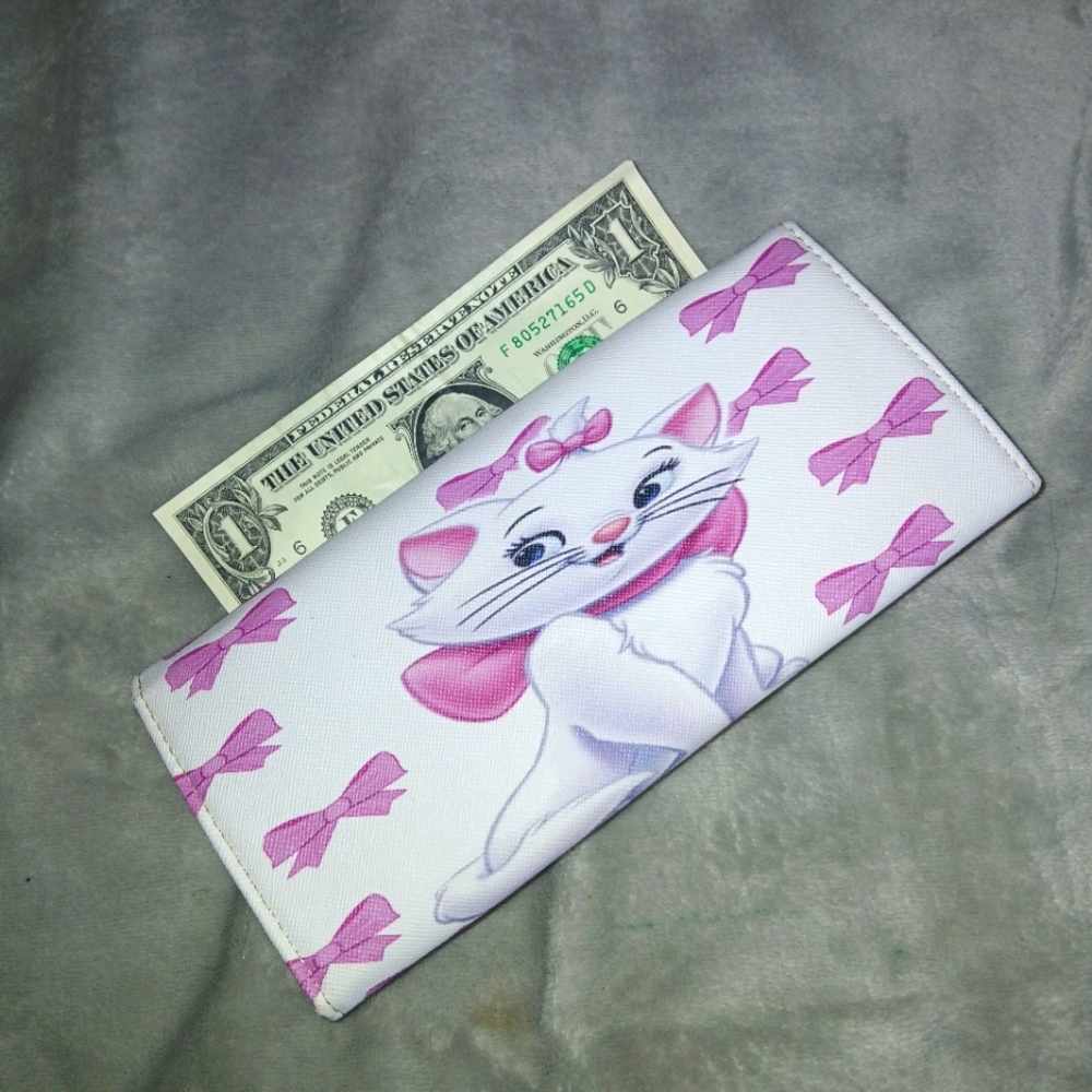 White and Pink Disney "Marie" Wallet - Picture 5 of 6